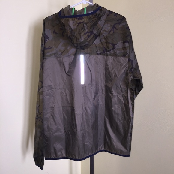 New Balance J. Crew Camouflage Windbreaker XL. - Picture 5 of 5